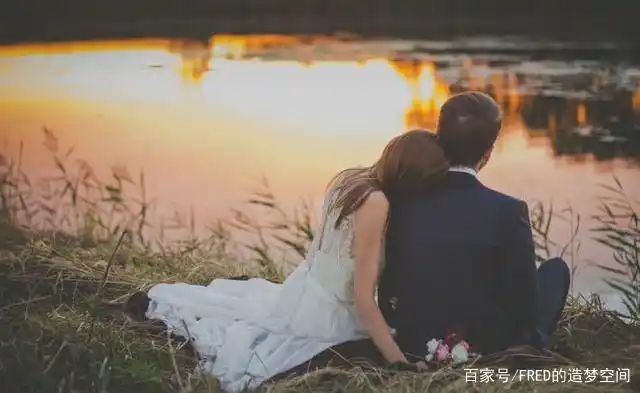 情侣摄影姿势分享_100种姿势摆拍双人_情侣摄影创意