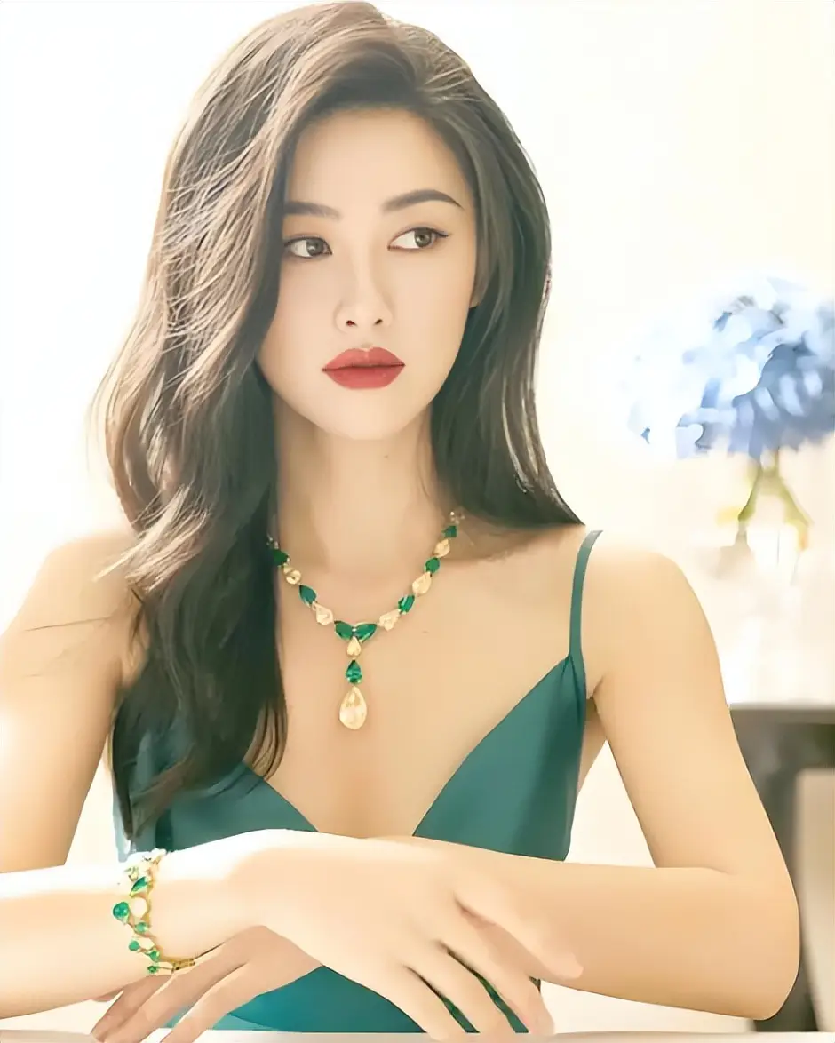 韩国女明星潜规则图_娱乐圈女著名演员潜规则_关晓彤演艺之路